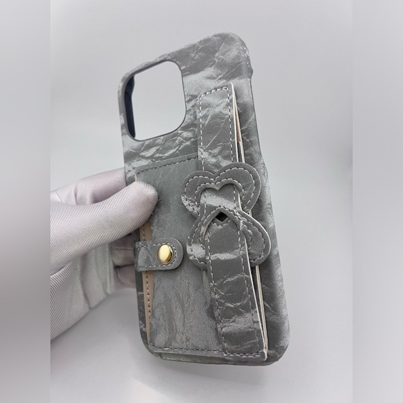 iPhone 16 Pro Max Case/Silver Gray Crinkle Texture with Bow Strap/Elegant - Picture 6 of 9